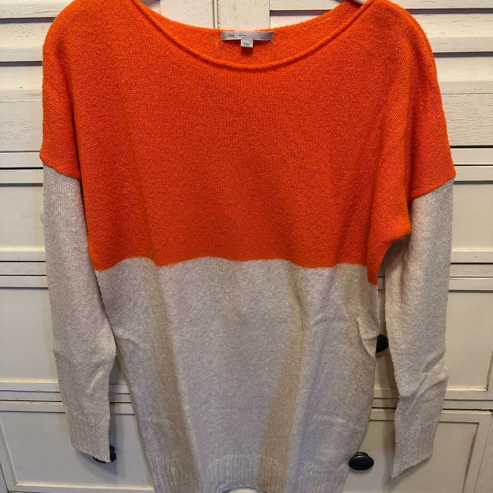 GAP Women's Orange and Cream Sweater SIZE S - Picture 3 of 10